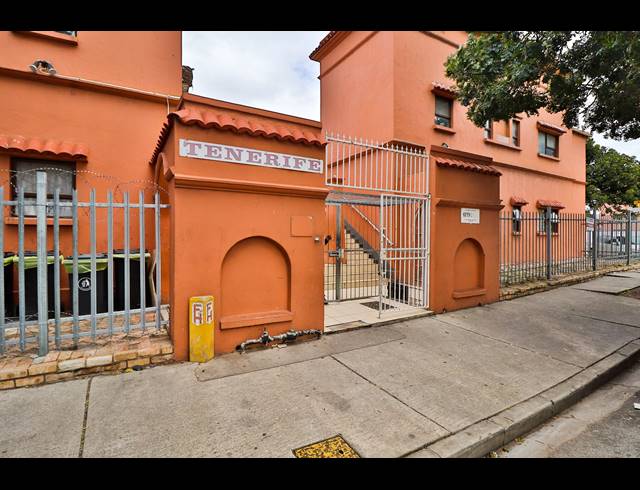 2 BEDROOM APARTMENT FOR SALE IN GQEBERHA CENTRAL